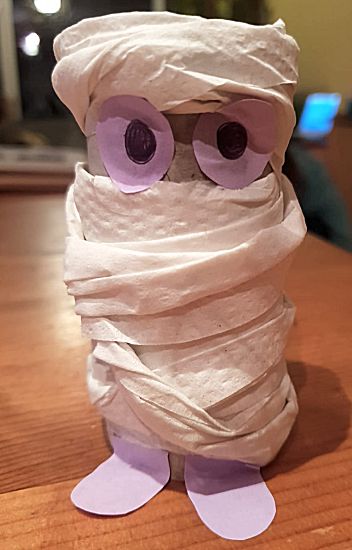 Mummie van een wc-rol