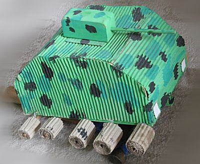 Tank in camouflage kleuren